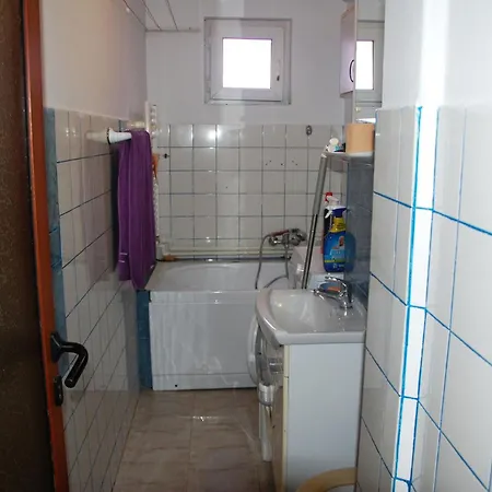 Apartament *